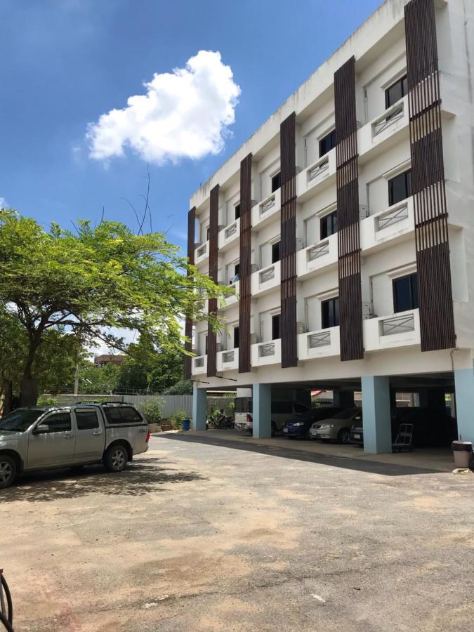 Vatchara Northgate Hotel Nakhon Sawan Esterno foto