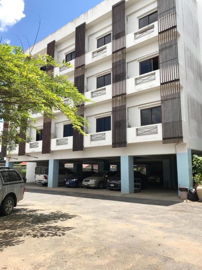 Vatchara Northgate Hotel Nakhon Sawan Esterno foto