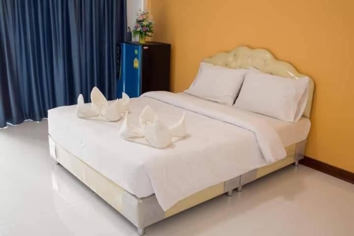 Vatchara Northgate Hotel Nakhon Sawan Esterno foto